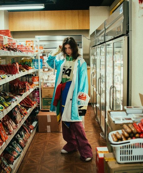 ASMR Alise art model galleries