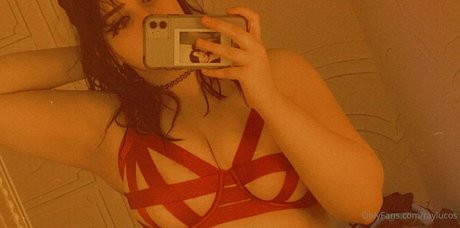 raylucos naked actress picture