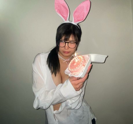 Karenxtran model high quality image