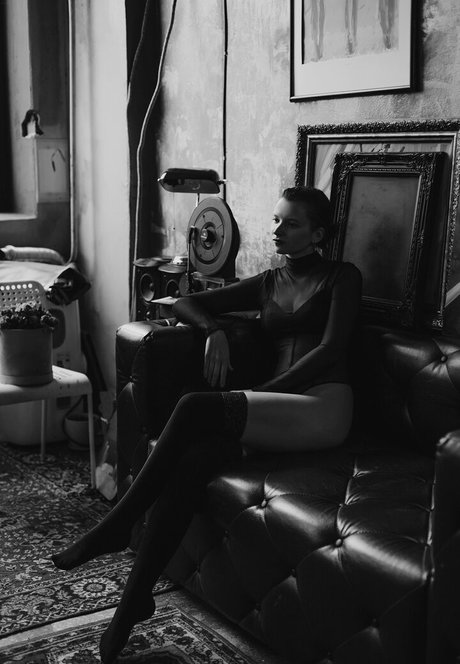 czech milf onlyfans nude pictures