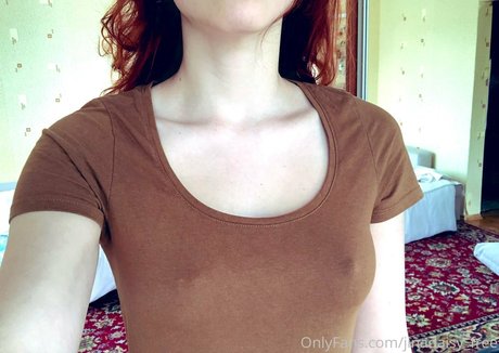 jinadaisy model top image