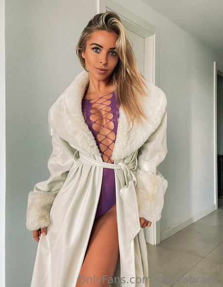 latina teen onlyfans sexy pic