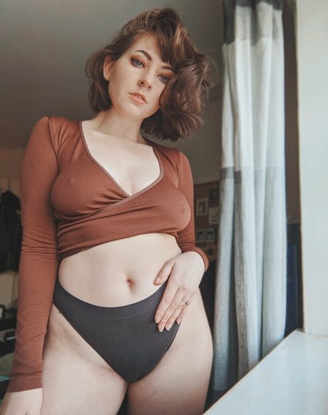 softnspooky pornographic star img