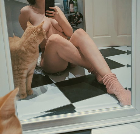 softnspooky exclusive model photo