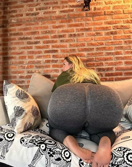 Affableanna model exclusive pics