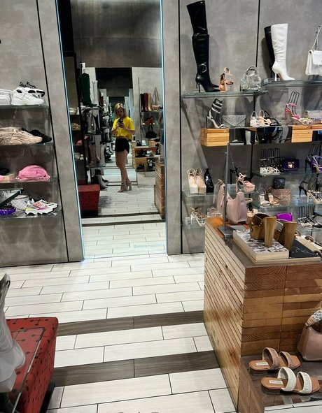 kitmercerxo art model pictures