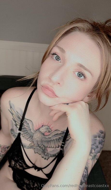 Redheadeastcoastxx model sexy pics