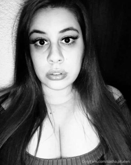 Sashadoe erotic star pics