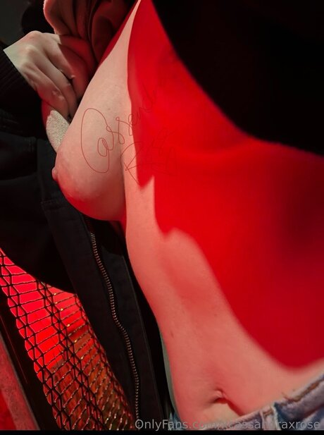 Xcassandraxrose model hot pic