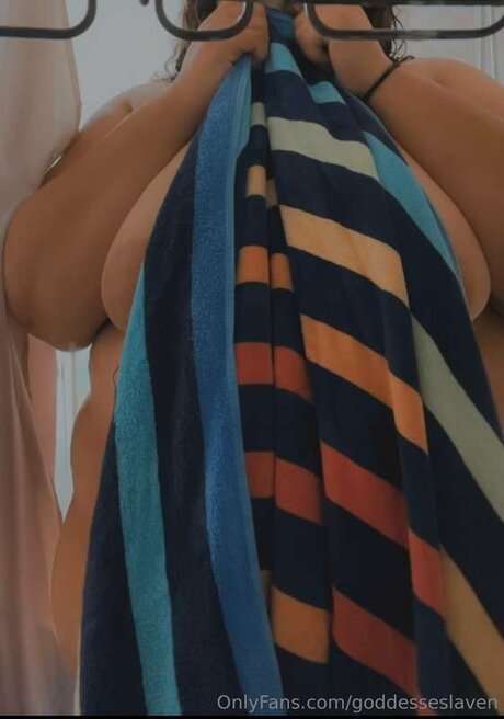 Goddesseslaven star naked picture