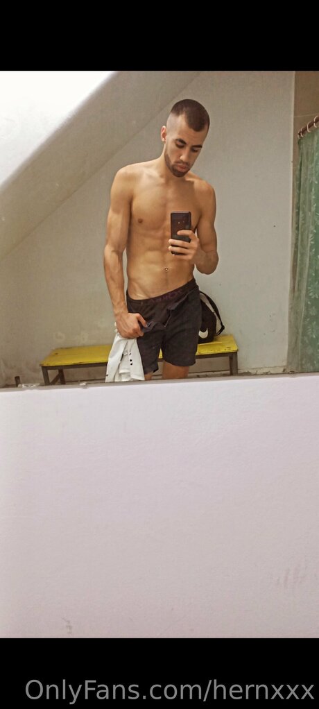 Hernxxx erotic actress photos