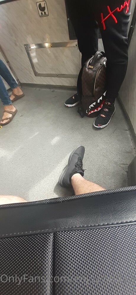 Enjoy Body And Foot perfect star pic