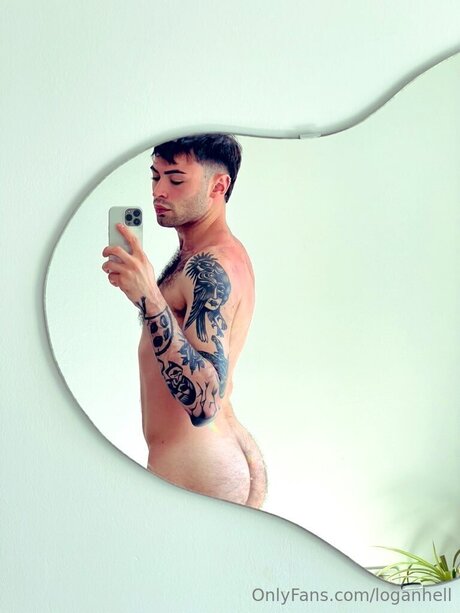 Loganhell model photo