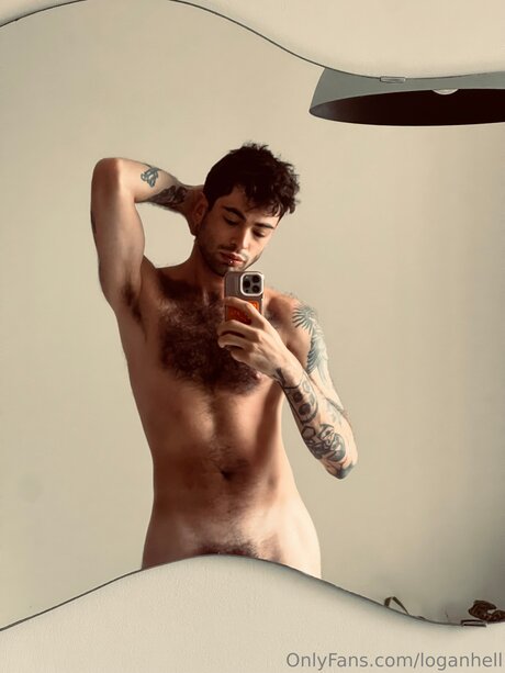 Loganhell art actress gallery