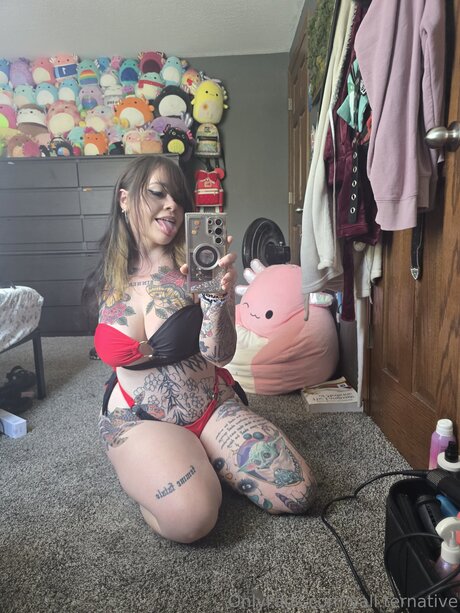 Yall Ternative model art picture