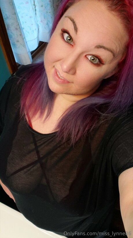 Miss Lynne86 high quality actress pics