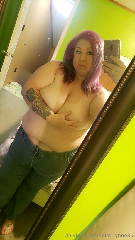 Miss Lynne86 model nice pics