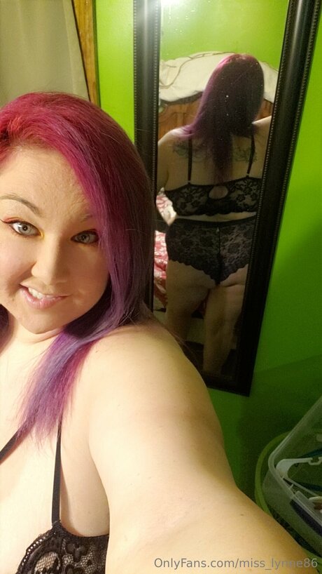 Miss Lynne86 naked model image