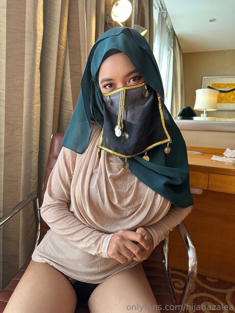 Hijabazalea model porn img