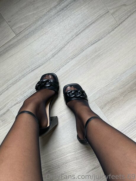 Juicyfeets 69 nudes model archive