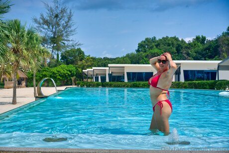 Oftvleeloo star nudes pics