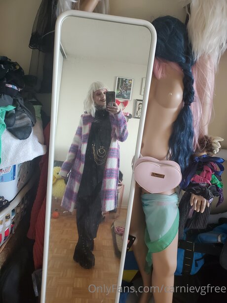 Carnievgfree xxx model pics