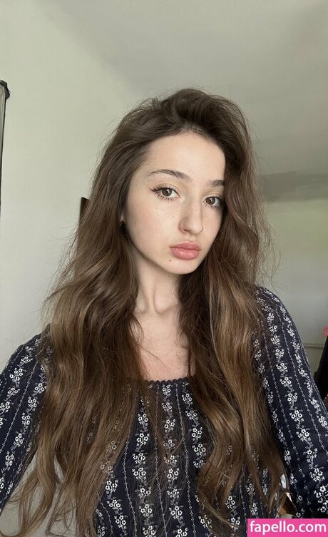 nesegodnyai star adult photos