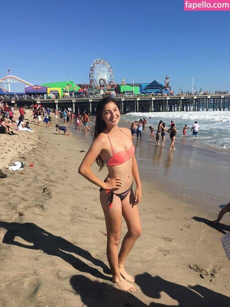 Elf queeen hot actress photos