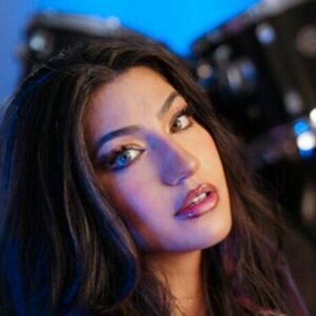 Monica Gatti sexy model pics