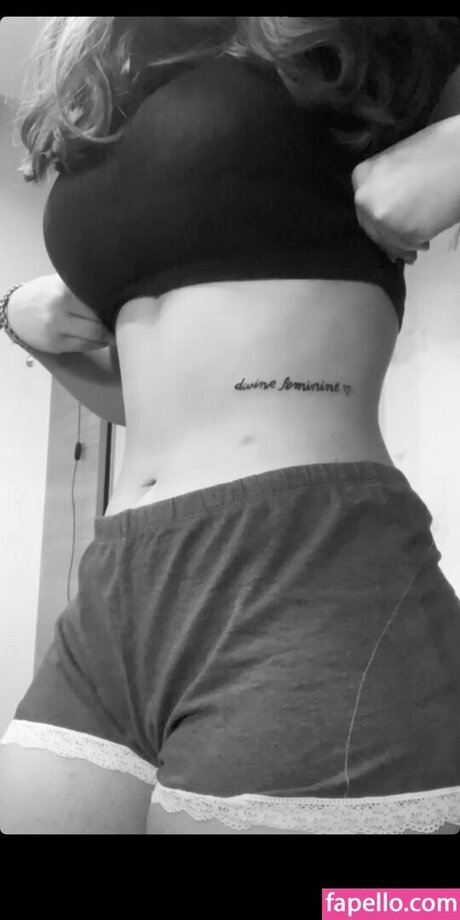 kritiii444 high quality pornstar pic