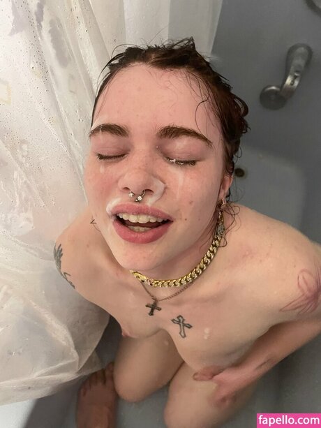 Grace Weller high quality pornstar image