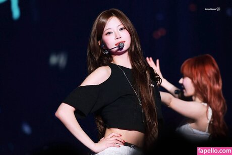 Hong Eunchae_ pornstar art pics