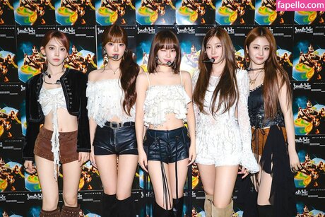 Hong Eunchae_ free star image