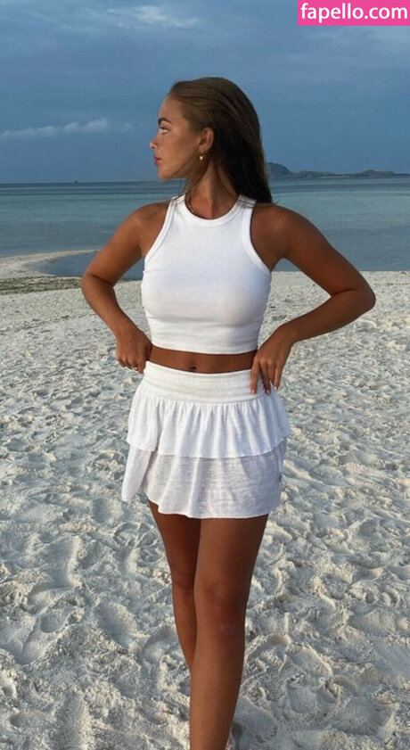 Nathildelinn perfect actress pictures