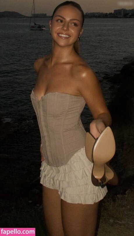 Julia Haller free model pics