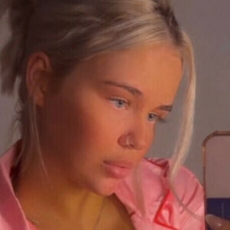 Lotus Petrie exclusive pornstar gallery