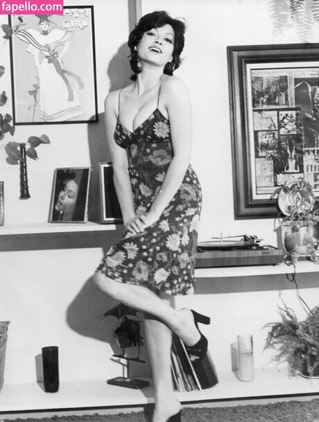 Victoria Principal naked star photo