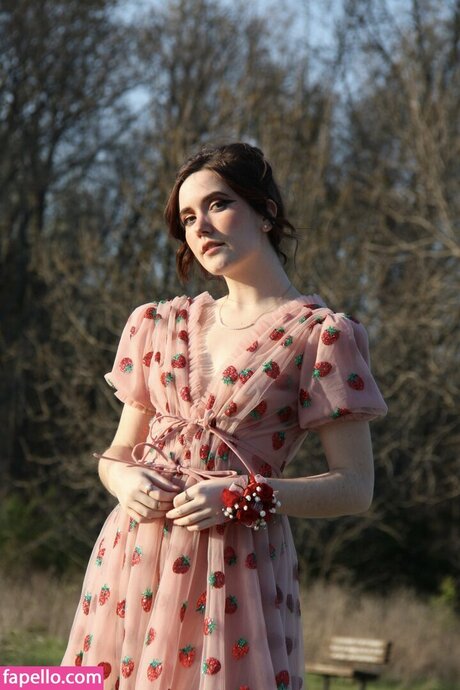 graciecatemakes nudes actress pics