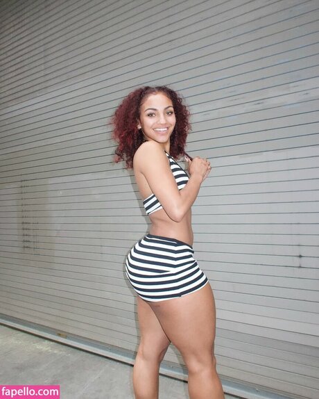 thick amateur onlyfans art naked gallery