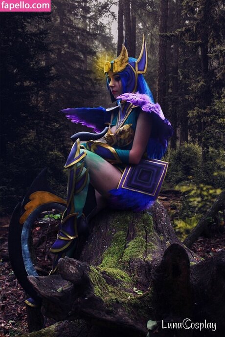 Valkyrie Diana adult model pic