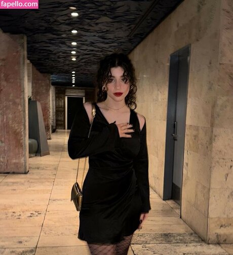 ayaattt art model archive