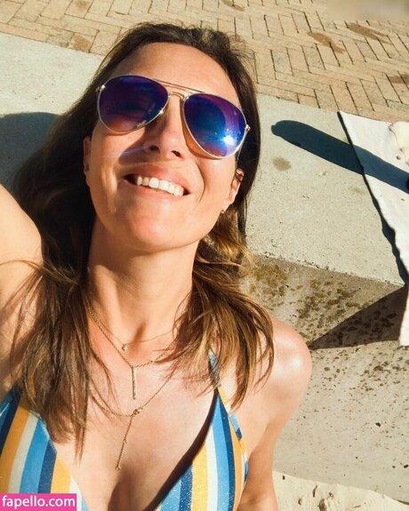 Roberta Bieling naked actress photo