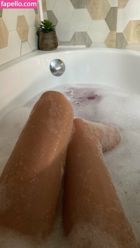 van1llye sexy model img