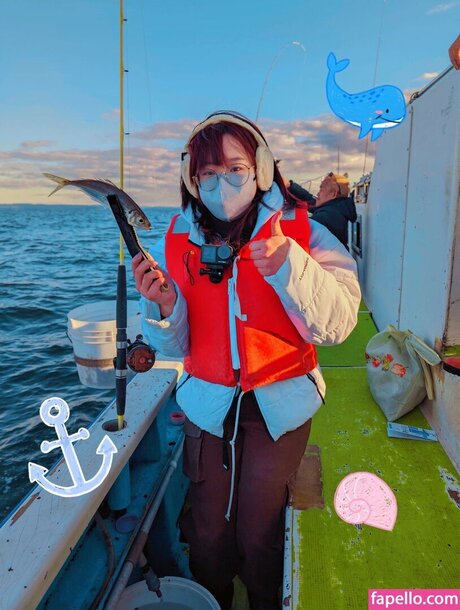 Bao The Whale pretty star pics