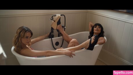 Grace Van Patten model nudes archive