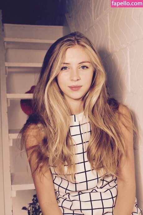 Hermione Corfield art actress image