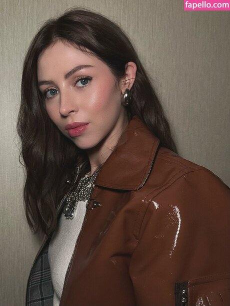 Hermione Corfield pornstar naked picture