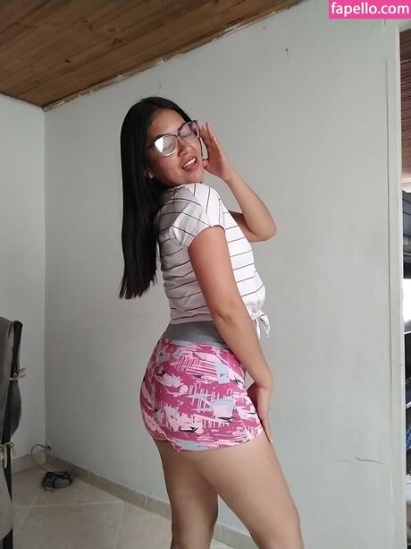 dannydann09 naked model image