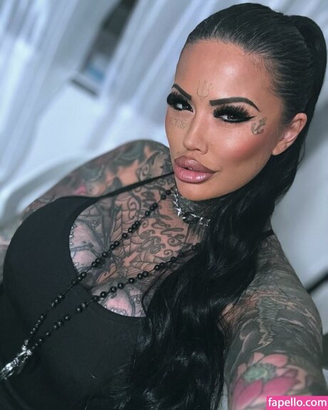 teufelsweib666 pretty pornstar photo