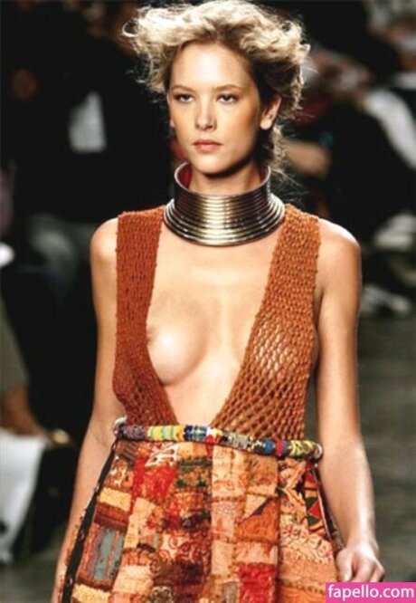 Gianne Albertoni pretty actress picture